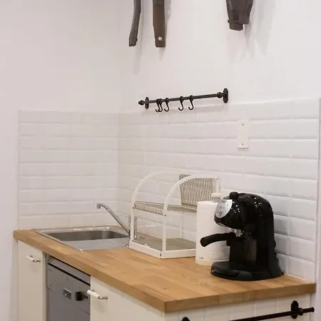 B&B Un Posto Al Sole Molino Nuovo (Genoa)