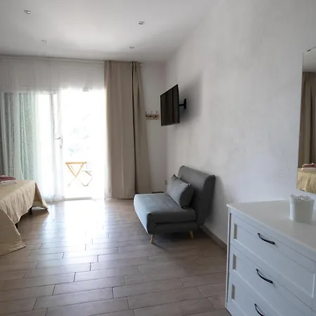 Un Posto Al Sole 4* Molino Nuovo (Genoa)